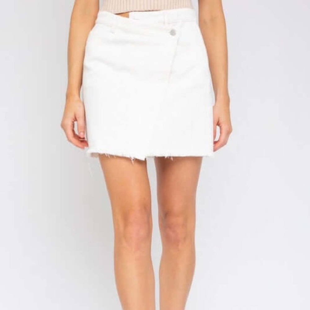 Crossover Chic Mini Denim Skirt White - Picture 3 of 5